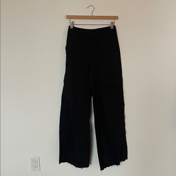 Lululemon Face Forward Trouser *lululemon x Roksanda
Black 4 - Picture 2 of 13